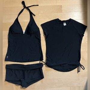 Three-piece women’s tankini and rashguard swim set, size M